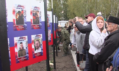 На территории будущего храма открыли Аллею славы