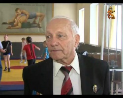 Тренеру по греко-римской борьбе В.Н.Романову исполнилось 75 лет