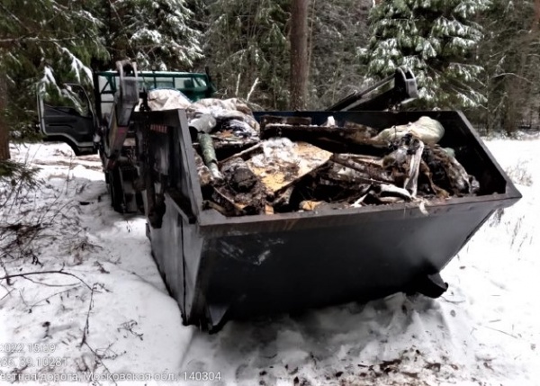Более 100 кубометров мусора вывезли из лесов под Егорьевском