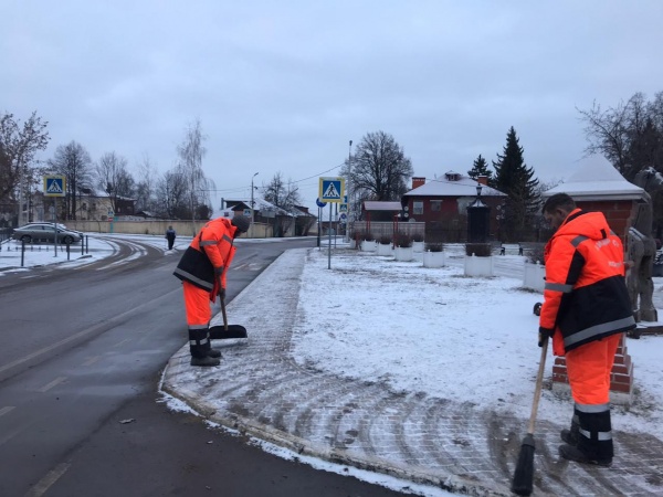 Снег в Коломне убирали более 160 человек