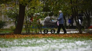 Небольшой снег ожидают сегодня синоптики в московском регионе