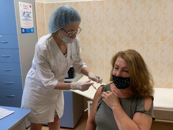 В Коломне вакцинировали порядка 1000 участников "Активного долголетия"