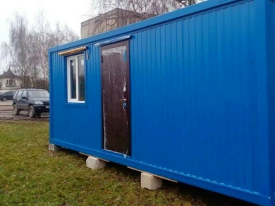 Коммунальщики готовят хоккейные площадки для зимних баталий