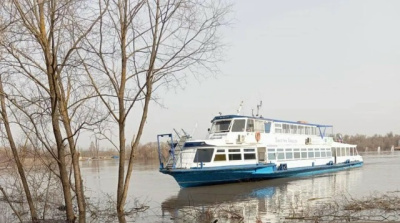 Количество рейсов катера на переправе в Озёрах увеличили в полтора раза