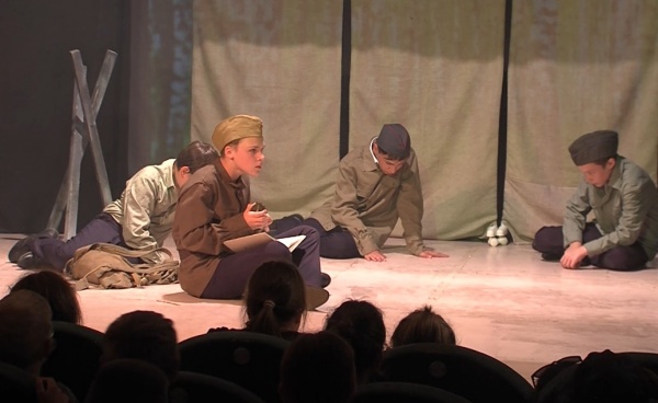 Луховицкие актёры показали спектакль о детях войны