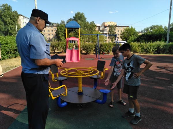 Госадмтехнадзор проверяет детские площадки в Коломне и Луховицах