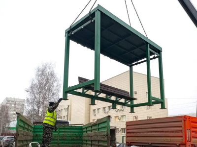 В Воскресенске продолжается монтаж новых автобусных павильонов  