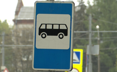 На автобусных остановках сносят павильоны