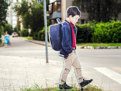 Пластиковые школьники ушли на зимние каникулы