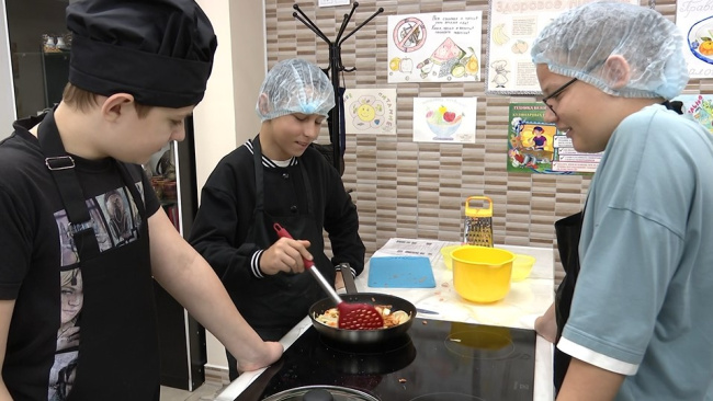 Школьники Коломны учатся готовить