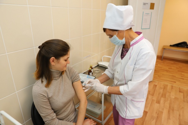 В Луховицах вакцинировались 70% населения