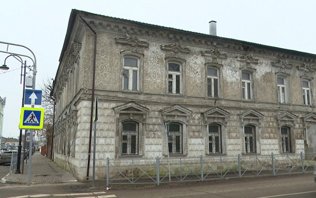 Дом Ротиных постепенно разрушается