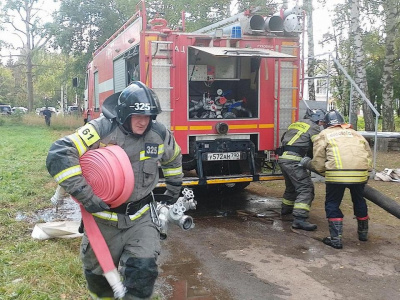 Пожарные из Зарайска победили в конкурсе «Лучшее отделение на автоцистерне»
