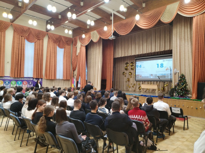 Филиал «ВМУ» АО «ОХК «Уралхим» принял участие в общегородской профориентационной акции для школьников