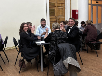 Команда &quot;Ёлки-иголки!&quot; выиграла третий тур интеллектуального чемпионата в Воскресенске