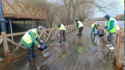 В Коломне отмыли после паводка Москворецкую набережную