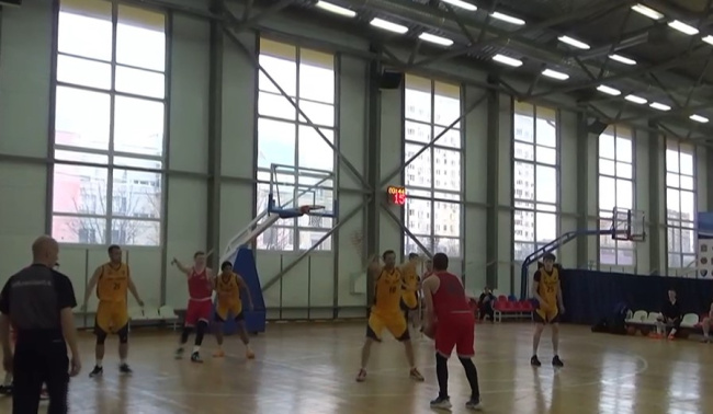 Первый полуфинальный матч чемпионата области