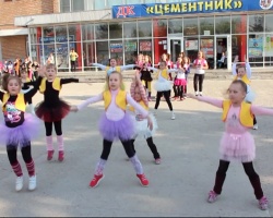 ДК «Цементник» широко отметил международный день танца