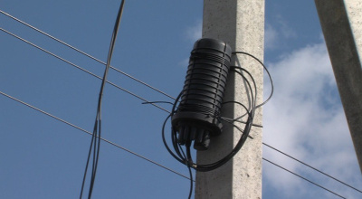 А есть ли официальное распоряжение срывать с опор кабели связи интернет-провайдеров?  