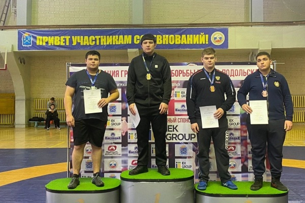 Луховичане завоевали награды первенства по греко-римской борьбе