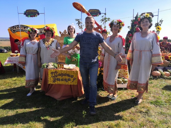 На Бастановой горе прошел фестиваль "Перевицкий торжок"