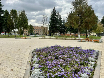Сквер имени маршала Катукова в Озёрах преображается