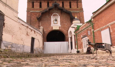 Под Пятницкими воротами