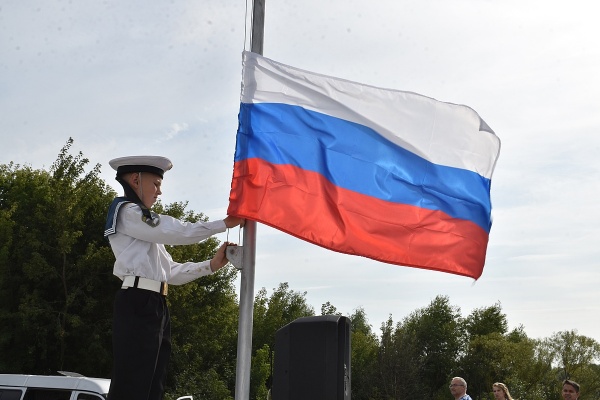 Торжества в честь Дня Государственного флага России прошли в Дединове