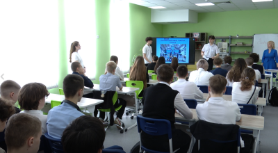 В российских школах проводятся внеурочные занятия под общим названием "Разговоры о важном"