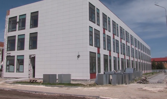 В Луховицах возобновились работы по строительству здания начальной школы 