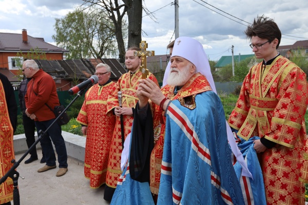 Освящение куполов для Свято-Троицкого храма села Троицкие Озёрки