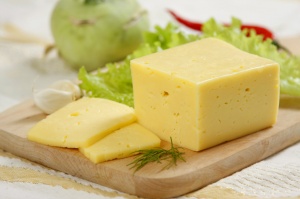 Около 50% сыра в Подмосковье является подделкой