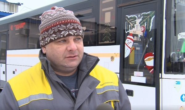 Коломенские водители разрисовали автобусы к Новому году