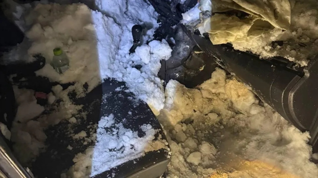 В Коломне пожарные потушили горевший автомобиль 