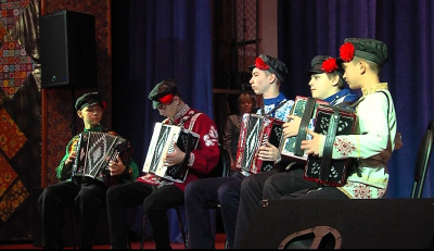 Как объединить множество культур в одном празднике?