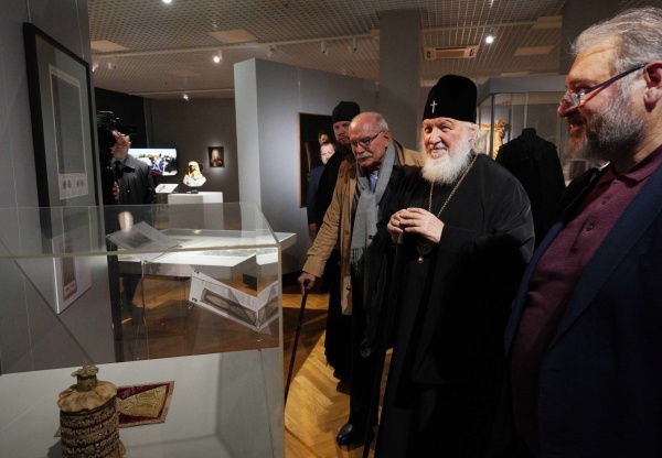 Патриарх Кирилл посетил выставку "Зарайск: город и усадьбы"