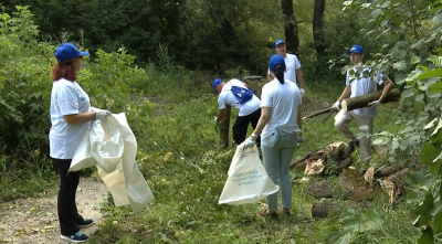 Более сотни коломенцев приняли участие в расчистке береговой линии реки Коломенки