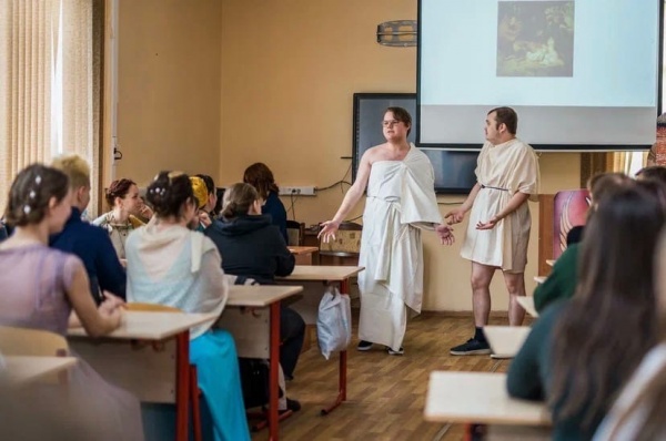 Студенты-историки отметили День Рима