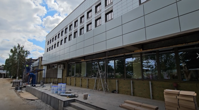 В Луховицах продолжается капремонт терапевтического корпуса