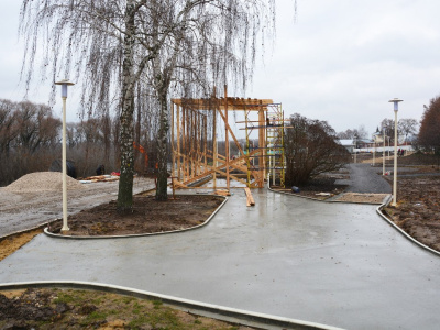 Сквер &quot;Блюдечко&quot; продолжают реконструировать 