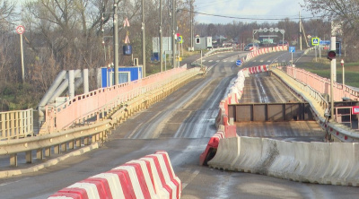 Митяевский мост, как всегда, в центре внимания