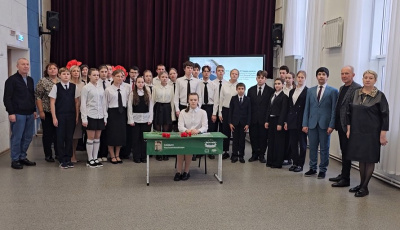 "Парту Героя" открыли в Газопроводской школе