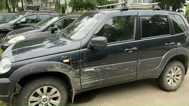 У должников в Озёрах арестовали бытовую технику и автомобиль