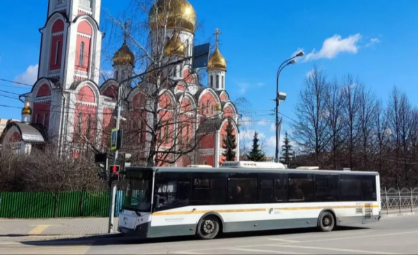 69 автобусных маршрутов Мострансавто будут работать на Пасху до трёх часов ночи