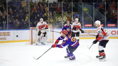 "Химик" уступил "Металлургу" на домашнем льду