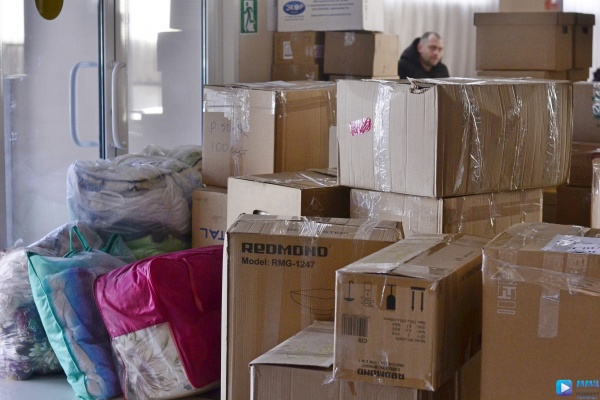 58 коробок гуманитарной помощи беженцам собрали в Луховицах