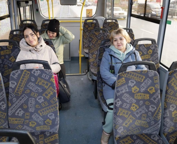 Новогодние поздравления зазвучат в автобусах