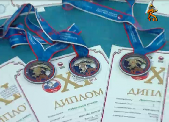 Сувенир из Анапы: 18 медалей!