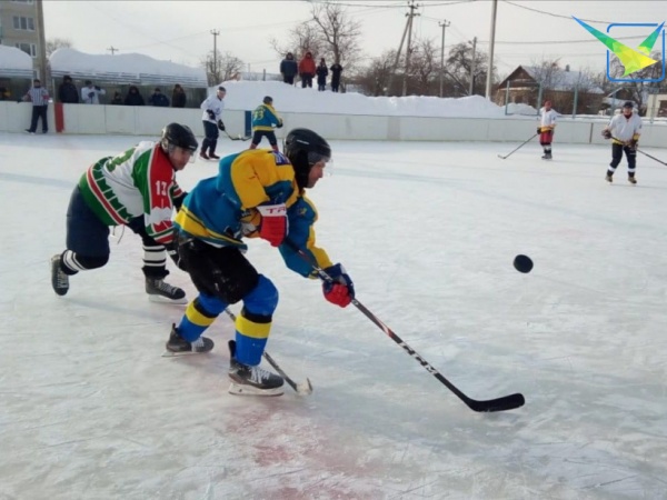 В Луховицах прошёл очередной тур первенства по хоккею