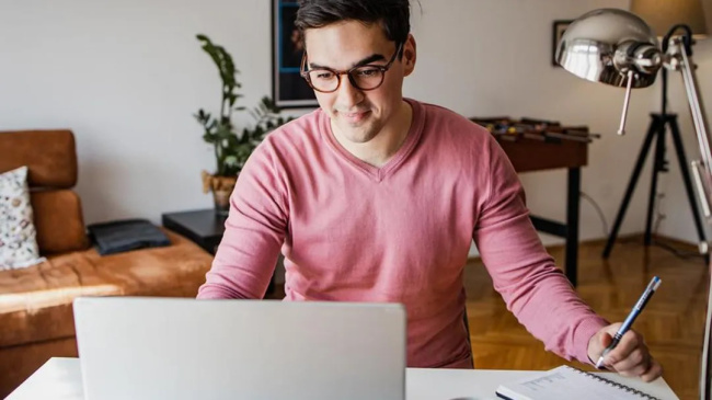 С помощью сервиса "Поиск по архивам" можно изучить родословную